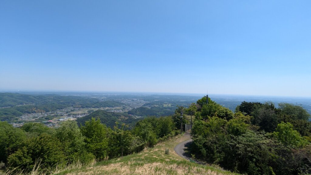 弓立山　頂上から